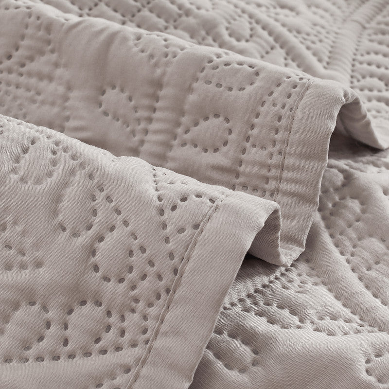Embossed Comforter Set - King Size